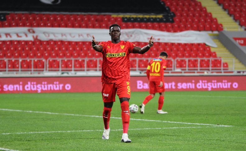 Göztepe’de Ndiaye Çin yolcusu