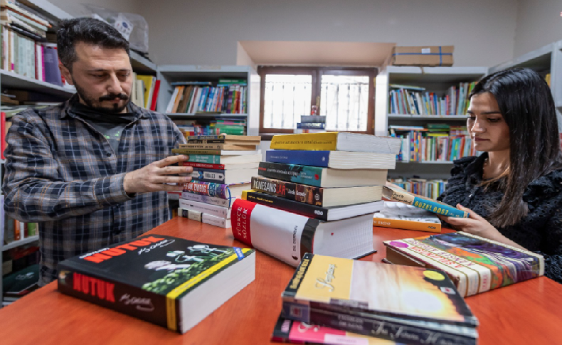 İzmir'de “Her mahalleye bir kütüphane” kampanyası büyüyor