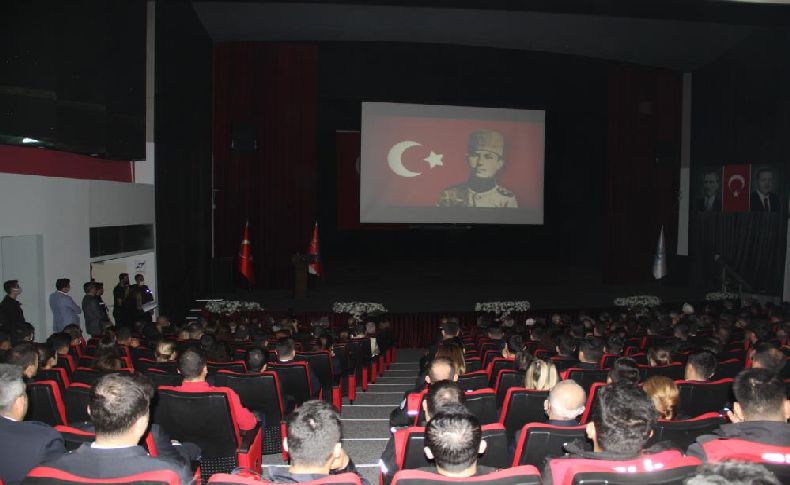 İzmir'de 'Polis Cemil Efendi' belgeseli gösterimi yapıldı