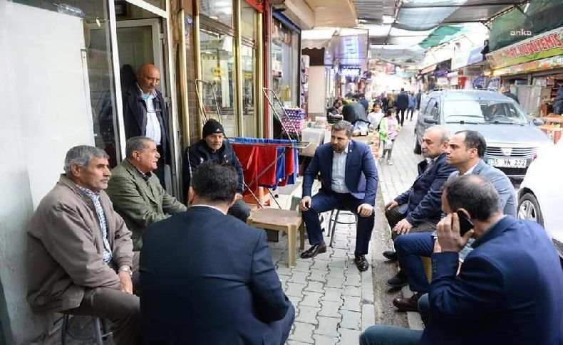 İzmirli esnaf CHP İl Başkanı Yücel'e dert yandı; Zamlardan bıktık!