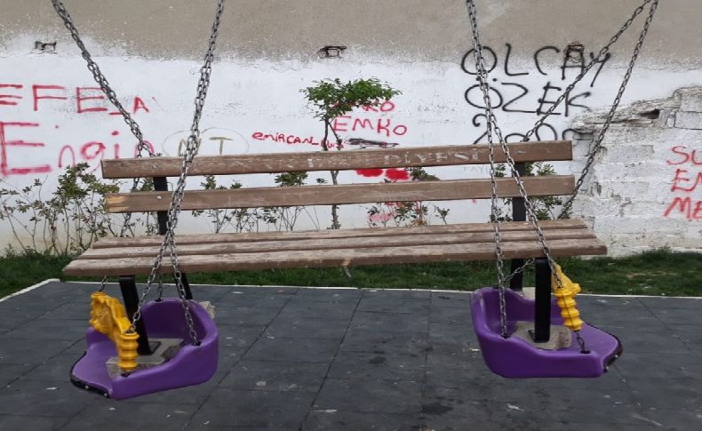 Konak’ta çocuk parkı vandalizm kurbanı!