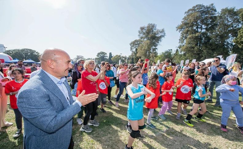 Soyer küçük sporcularla buluştu