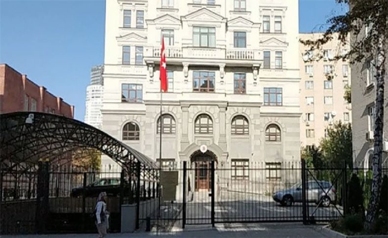 Türkiye'nin Kiev büyükelçiliği geri döndü