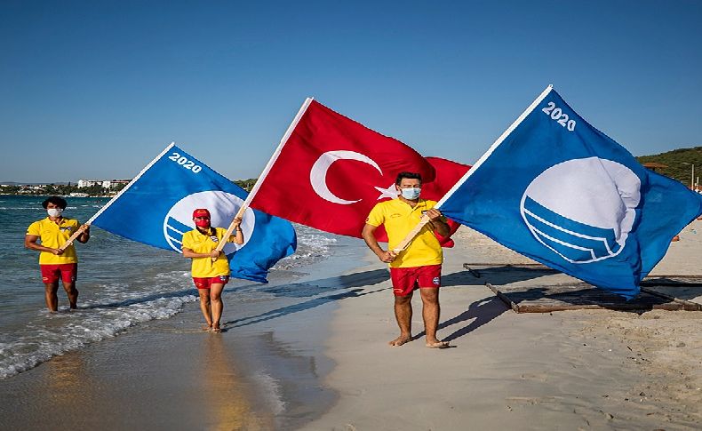 İzmir'in 4 plajına daha mavi bayrak