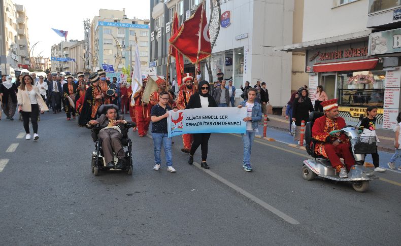 Aliağalılar Engelliler Haftasında farkındalık için yürüdü