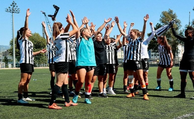 Altay Kadın Futbol Takımı büyük sevinç yaşadı