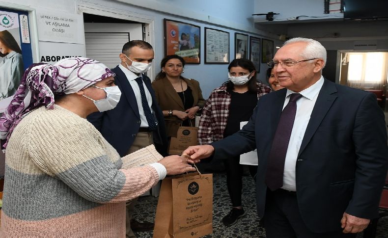 Başkan Selvitopu'ndan kursiyer kadınlara Anneler Günü ziyareti