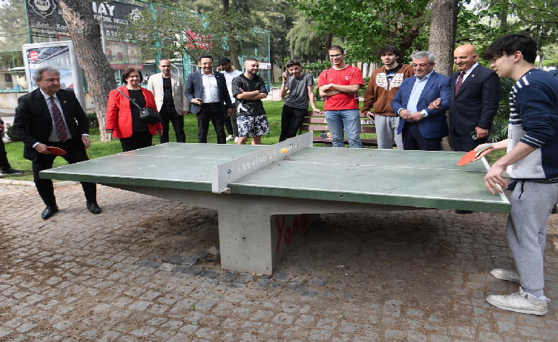 Bornova’da masa tenisi heyecanı başlıyor