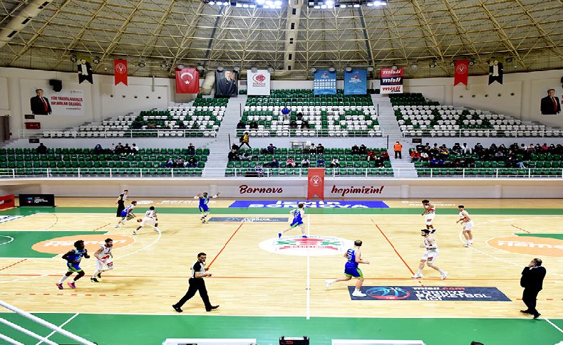 Bornova’yı milli heyecan sardı