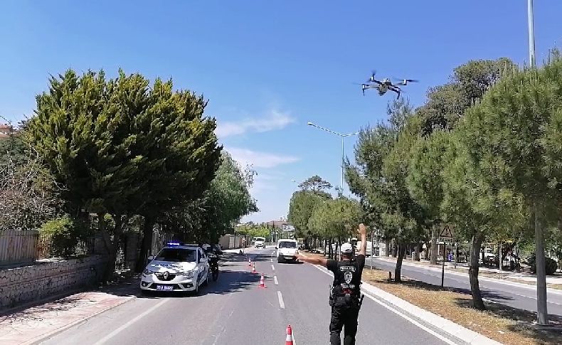 Çeşme’de dron destekli trafik denetimi