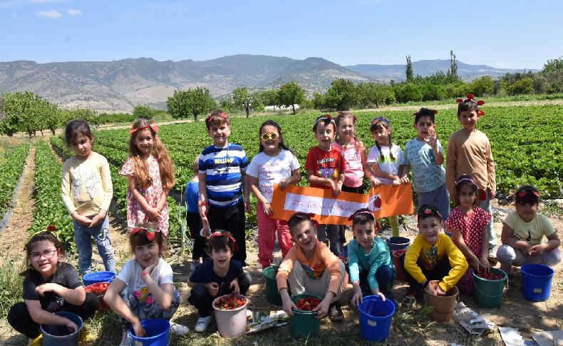 Çocuklardan Çilek Festivali daveti