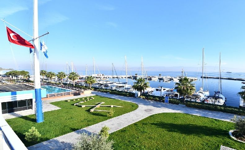 İzmirlilerin gözdesi mavi bayraklı “İzmir Marina”
