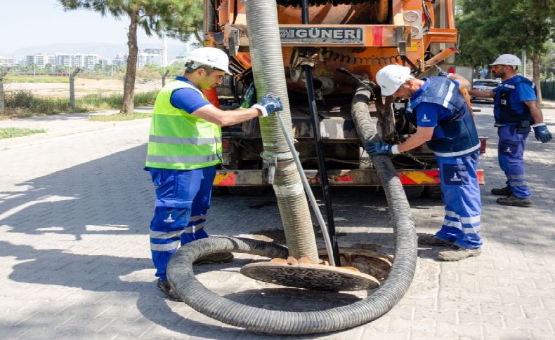 Kanallarda temizlik çalışmalarına hız verildi