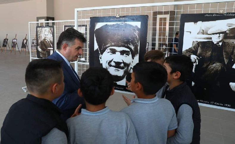 Kınık'ta Atatürk Fotoğrafları sergisi yoğun ilgi gördü!