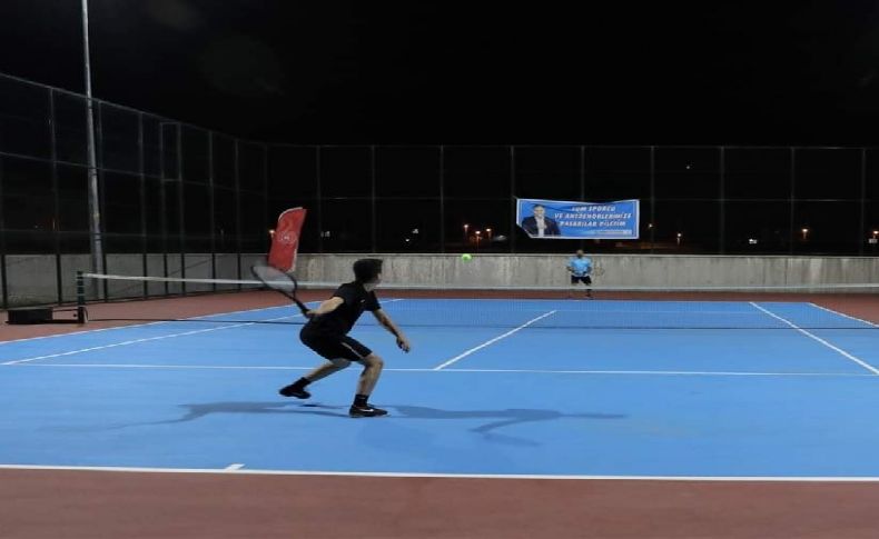 Kınık'ta tenis turnuvası heyacanı