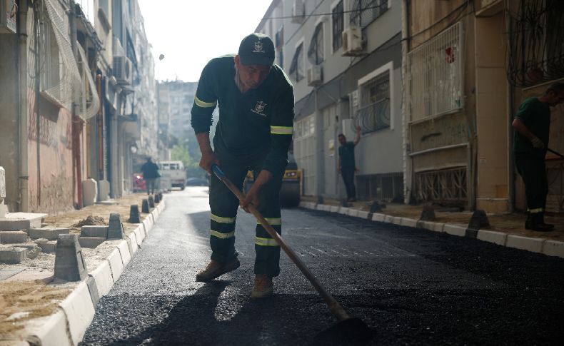 Konak’ın sokaklarında yoğun çalışma