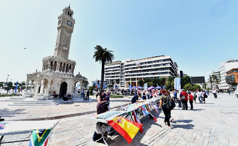 Suluboya Festivali İzmir’e renk kattı