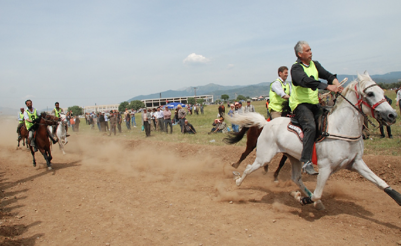 Torbalı’da 7 yıl aradan sonra Rahvan atlar yarışacak