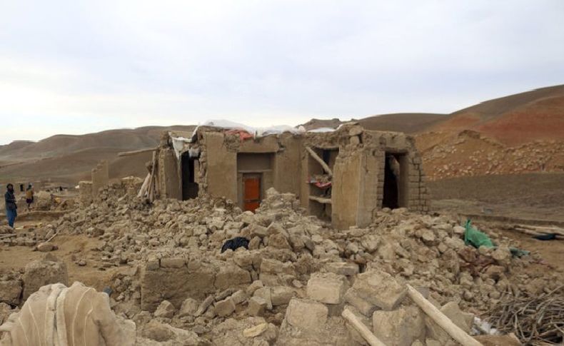 Afganistan'da deprem: Çok sayıda kişi öldü