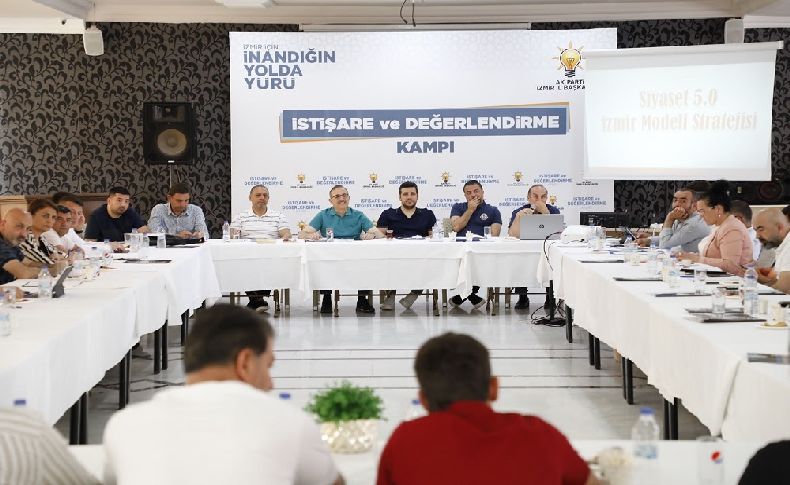 AK Parti İzmir yol haritasını belirledi; ‘Gönül Kapısı Modeli’