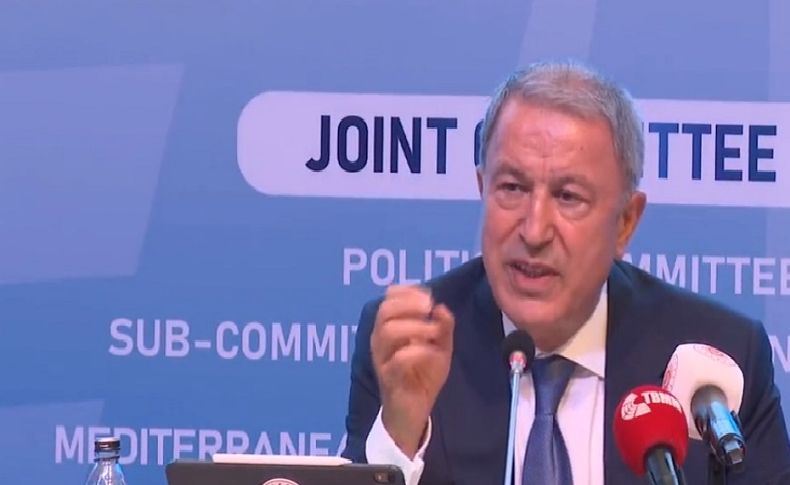 Bakan Akar'dan NATO toplantısında Yunan parlamentere tepki