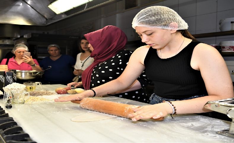 Bornova'da 'Sağlıklı Mutfak Atölyesi'