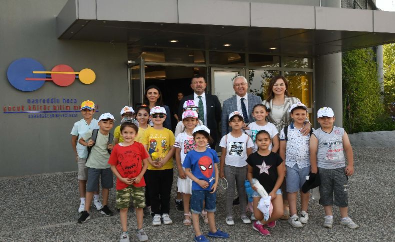 CHP Heyeti Karabağlar'ın projelerini gezdi