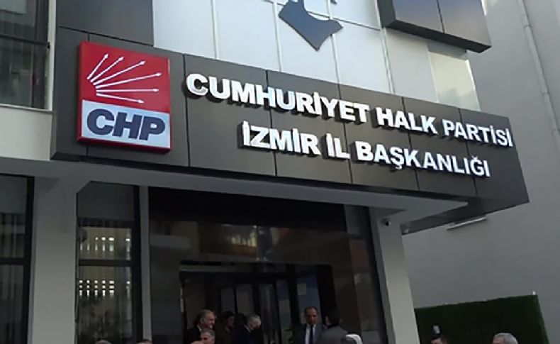 CHP İzmir İl Yönetimi toplandı: Bin 200 yeni üye rozet takacak!