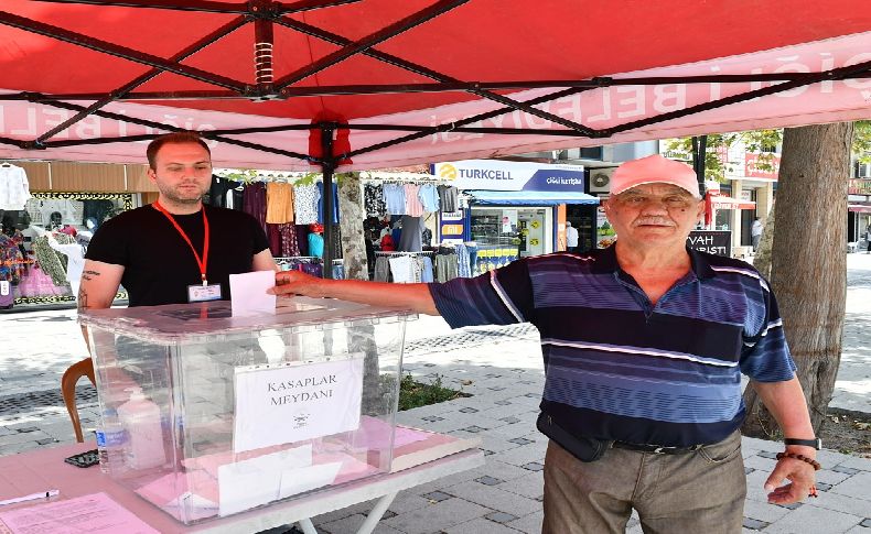 Çiğli'de sandıklar kuruldu: Söz vatandaşta