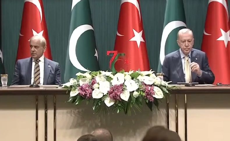 Cumhurbaşkanı Erdoğan, Pakistan Başbakanı ile bir araya geldi