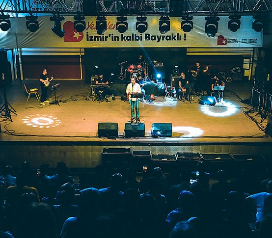 Bayraklı’da ‘Hilmi Yarayıcı’ coşkusu