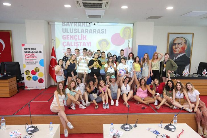 Bayraklı’da ‘Uluslararası Gençlik Festivali’ başladı