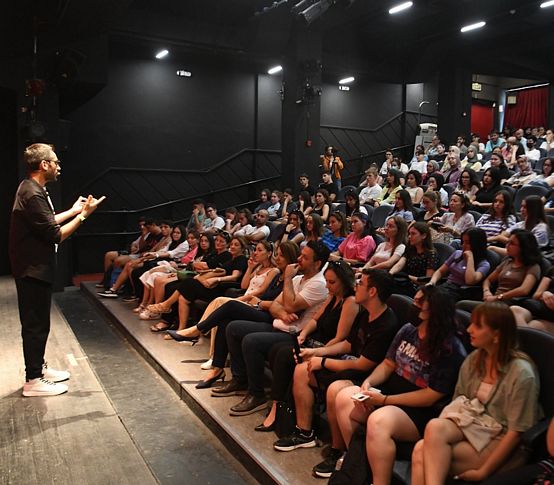 Bornova'da üniversite adaylarına sunum yapıldı