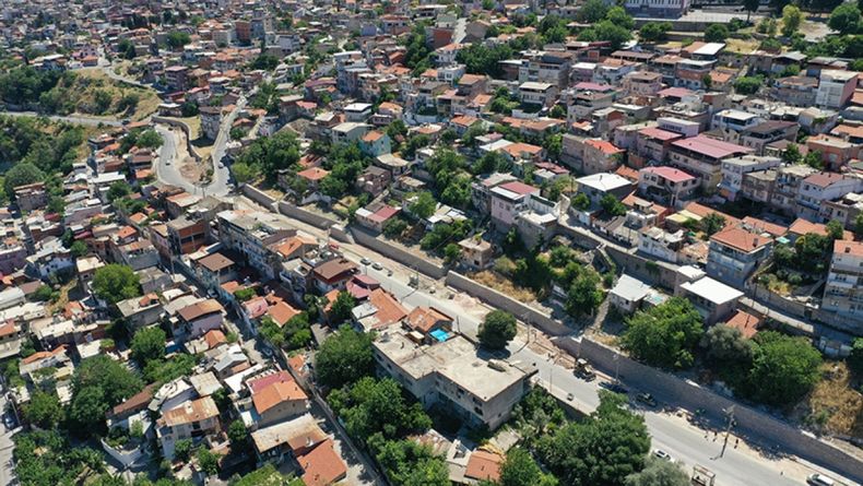 Büyükşehir'den Gürçeşme’de 30 yıllık soruna neşter