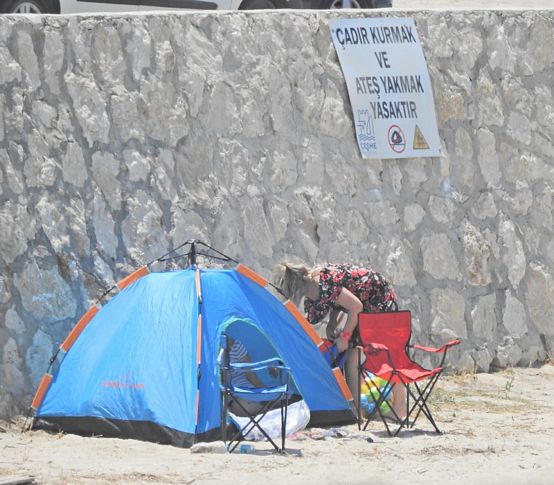 Çeşme'de kamusal alanlarda çadır yasağı