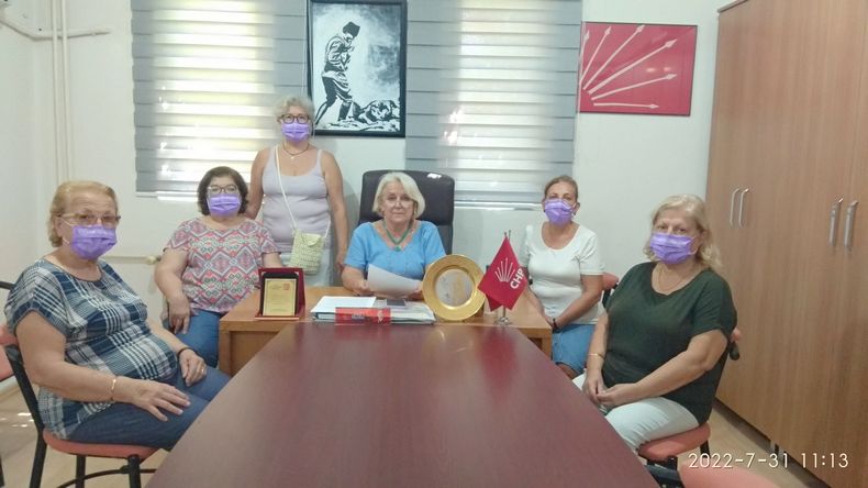 CHP Foçalı kadınlardan İstanbul Sözleşmesi tepkisi