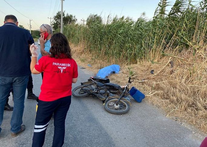 Devrilen motosikletin 73 yaşındaki sürücüsü hayatını kaybetti