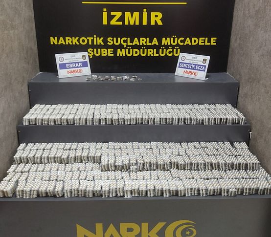 İzmir'de zehir tacirlerine operasyon: 17 tutuklama