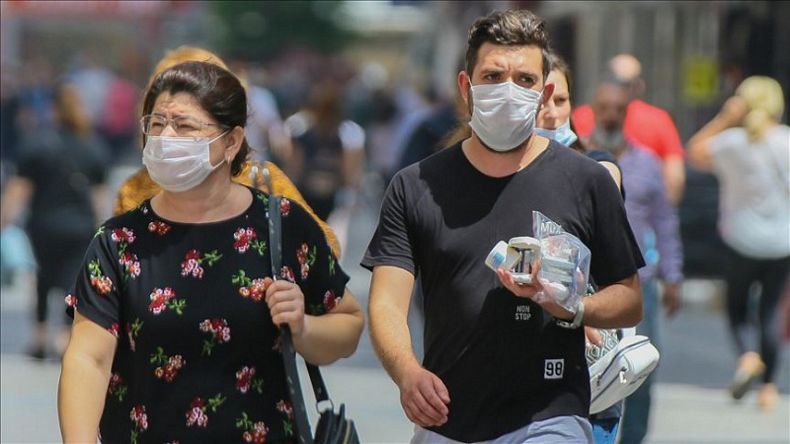 Kent kırmızıya döndü: İzmir’de maske kuralı geri gelecek mi?