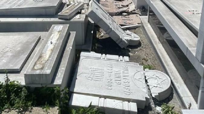 Yahudilere ait mezar taşlarının tahrip edilmesine ilişkin 2 gözaltı