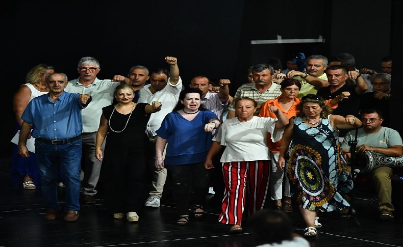 100 muhtardan İzmir’e 100’üncü yıl hediyesi