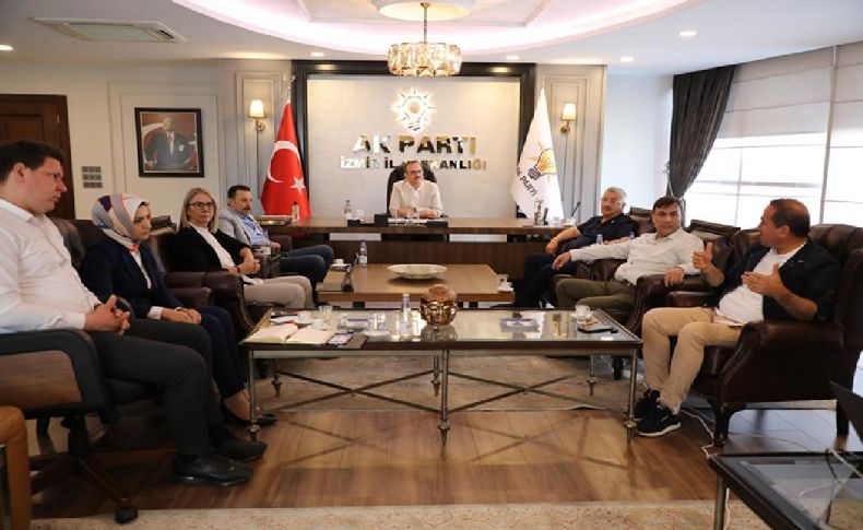 AK Parti İzmir'de istişare toplantısı