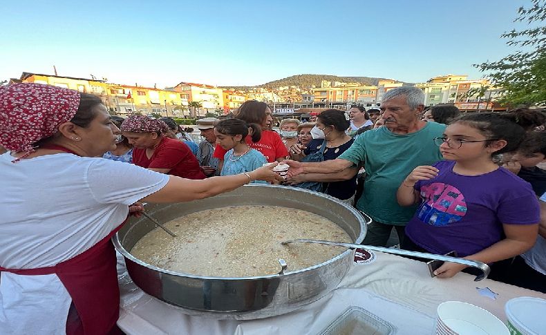 Narlıdere'de aşure bereketi