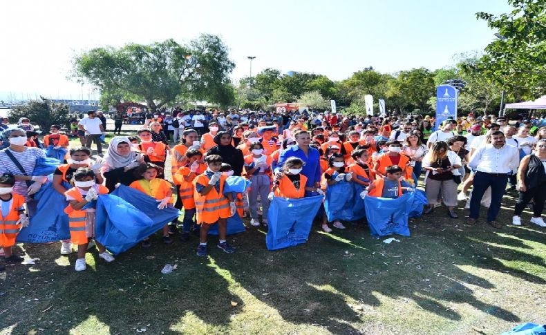 Çevre gönüllüleri İnciraltı Kent Ormanı'nda temizlik yaptı