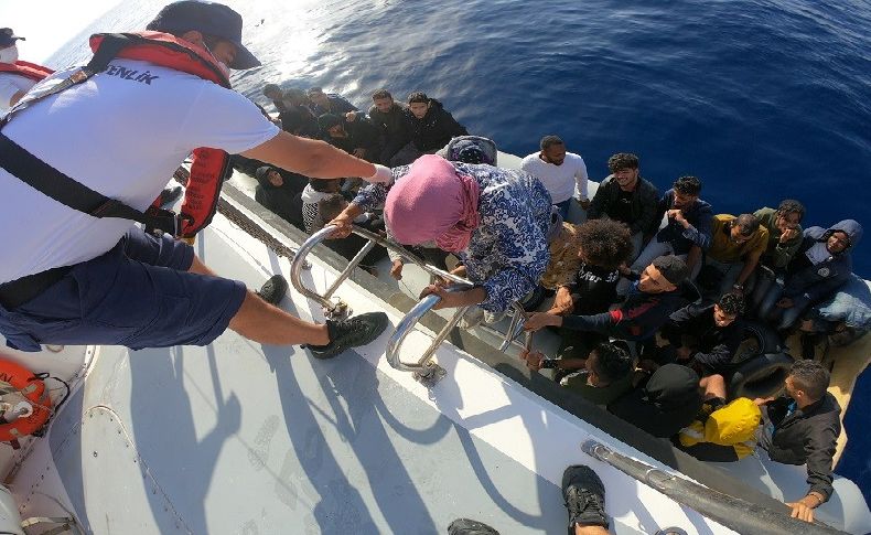 İzmir açıklarında göçmen hareketliliği