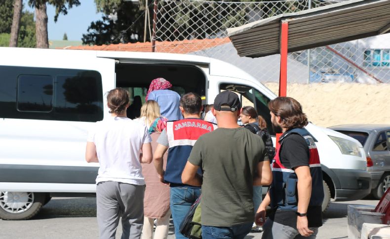 İzmir'de FETÖ operasyonu: Yunanistan'a kaçarken yakalandılar