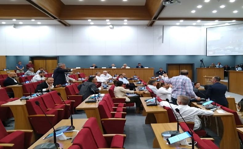 Meclis üyelerinin yarısından fazlası eksik kaldı: Büyükşehir’de ‘yeter sayı’ krizi
