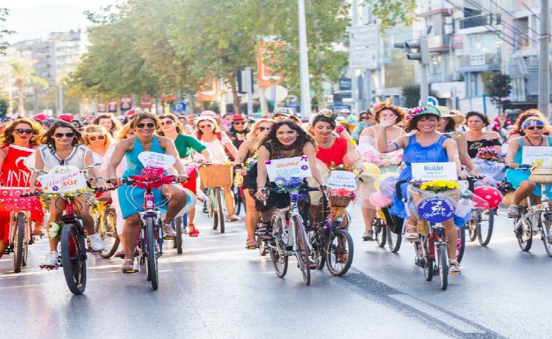 Süslü Kadınlar Karşıyaka'da pedallayacak