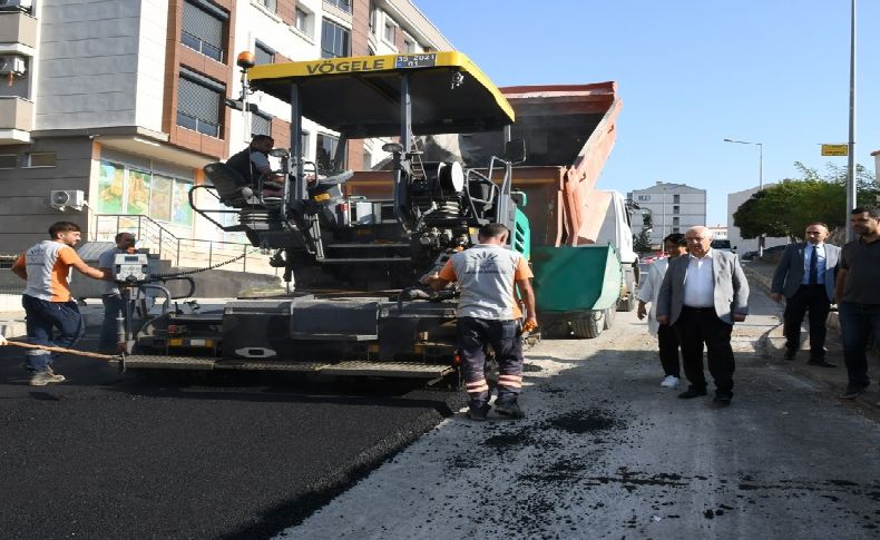 Karabağlar'da asfaltlama harekatı sürüyor!