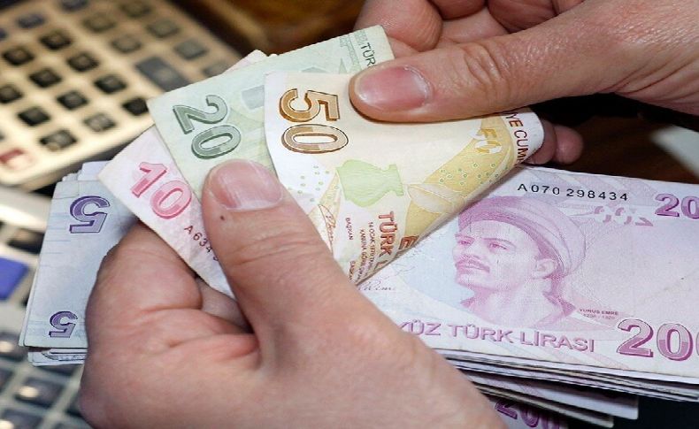 Hazine 21,2 milyar lira borçlandı